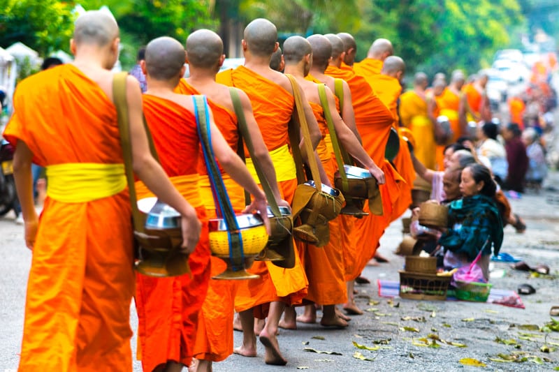 Easia Travel Luang Prabang Local Morning Discovery by Tuk Tuk Alms Giving Luang Prabang 800px
