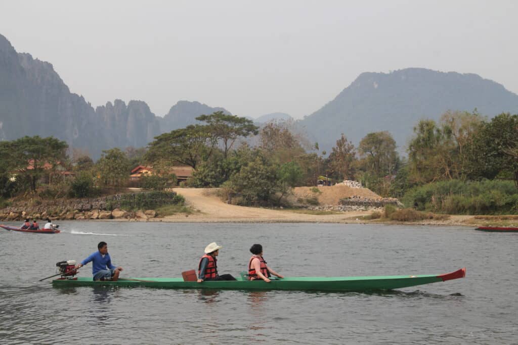 Vang Vieng Boat Trip Nam Song ©EasiaTravel